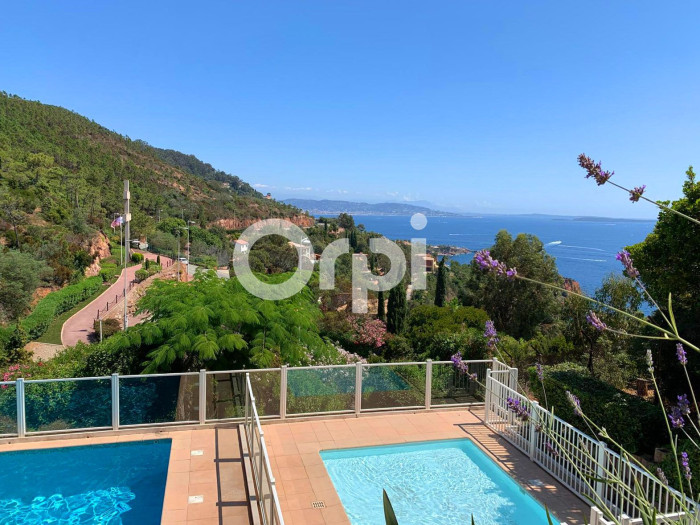 VUE MER - PROCHE PLAGES - MASSIF ESTÉREL - PISCINE